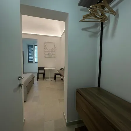 Civico 38 - Le Tre Chiavi 3* Bari