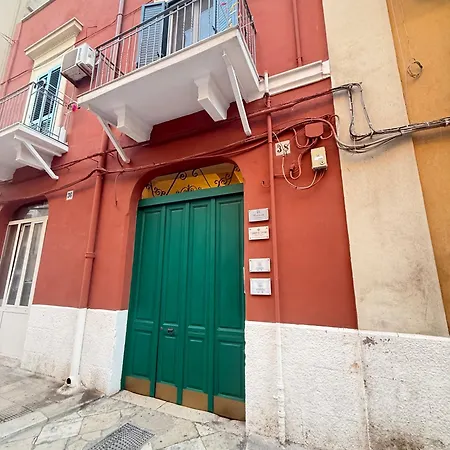 Civico 38 - Le Tre Chiavi 3* Bari